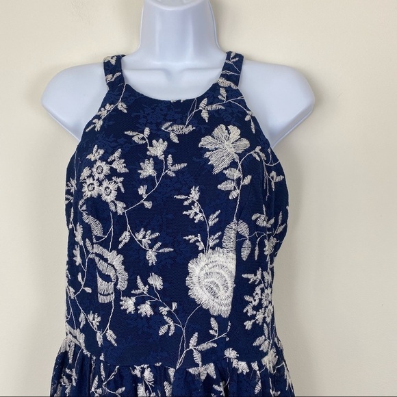 ALTAR’D STATE Navy Blue White Embroidered Floral Lace Mesh Halter Dress Medium - Picture 3 of 7